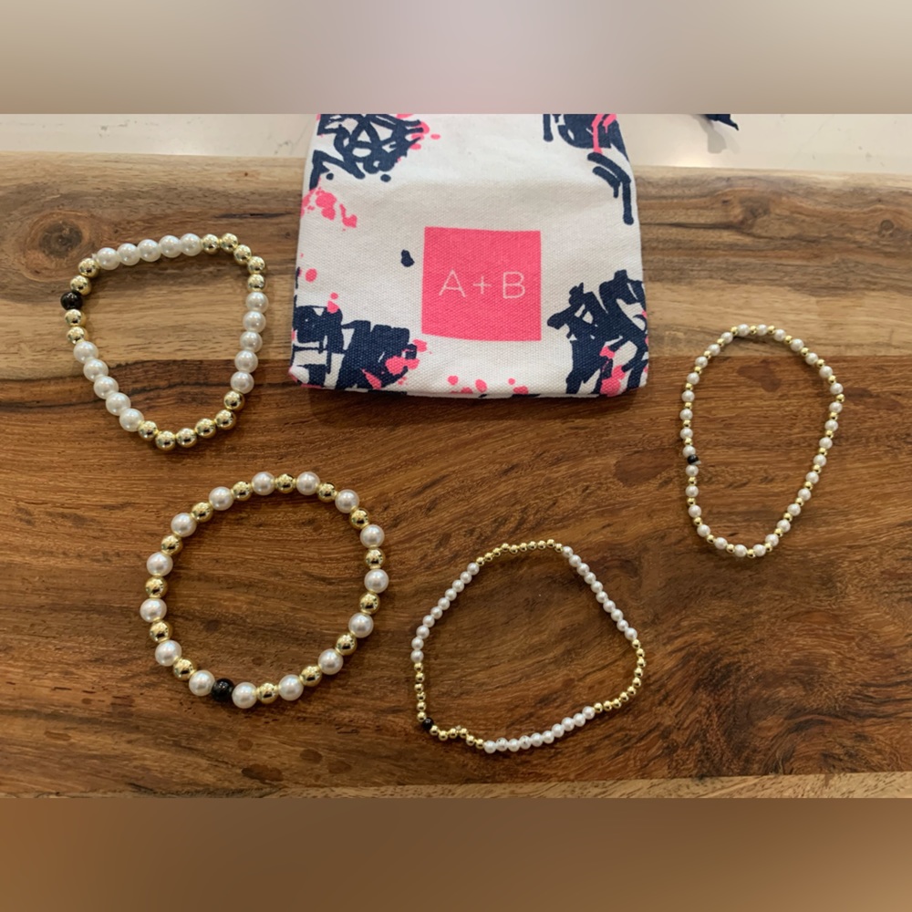 Allie + Bess Mixed Gold and Pearl Stack of 4 / like new
